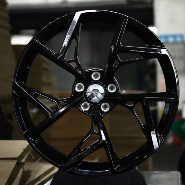 Nissan 370Z wheels – Gloss Black 5-Spoke Directional Blade, front view