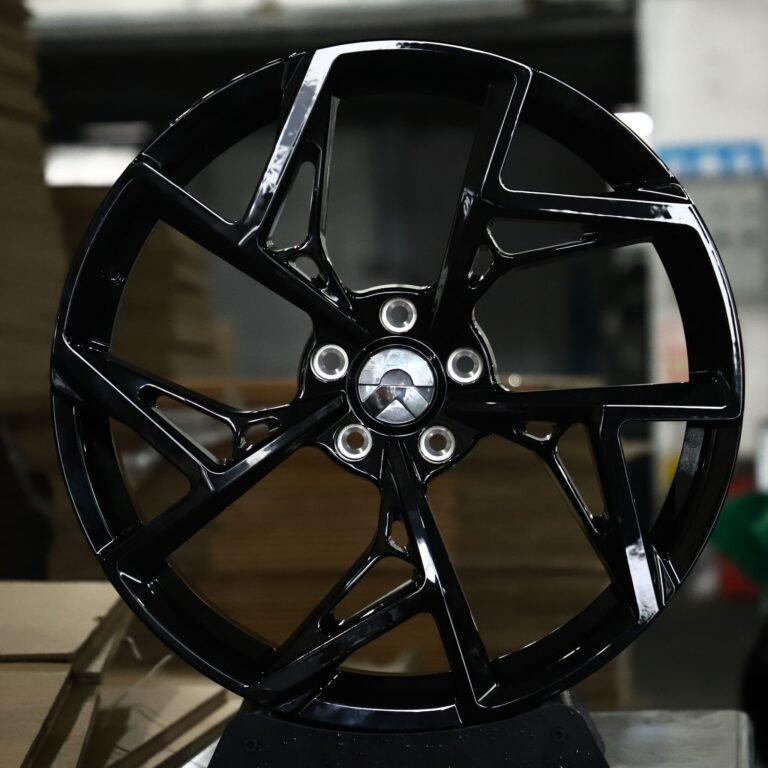 Nissan 370Z wheels – Gloss Black 5-Spoke Directional Blade, front view