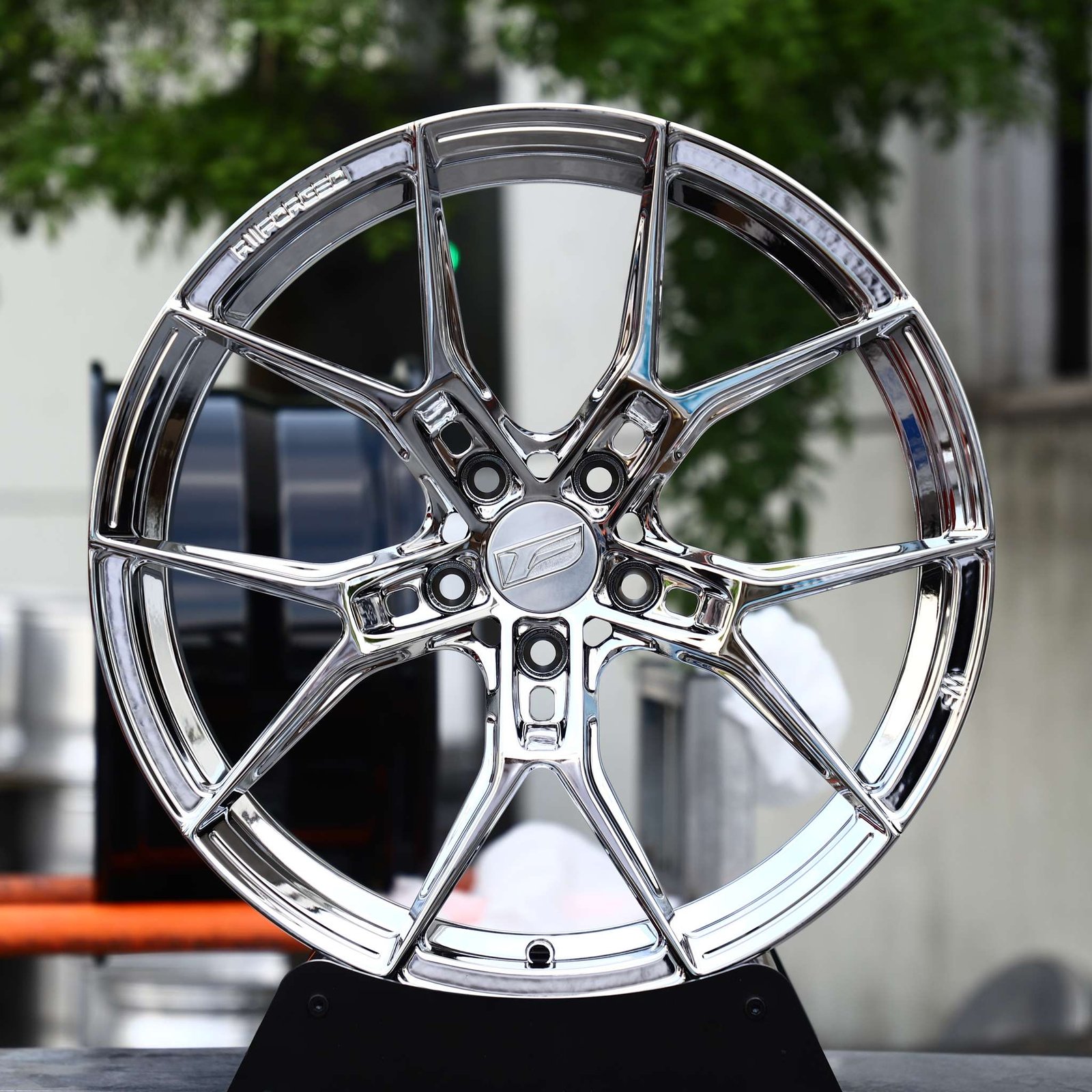 Nissan 370Z wheels – Chrome 5 Y-Spoke, front view
