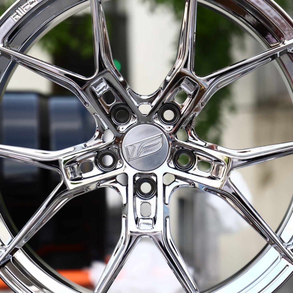 Tesla Model 3 wheels – Chrome 5 Y-Spoke, lip and barrel detail