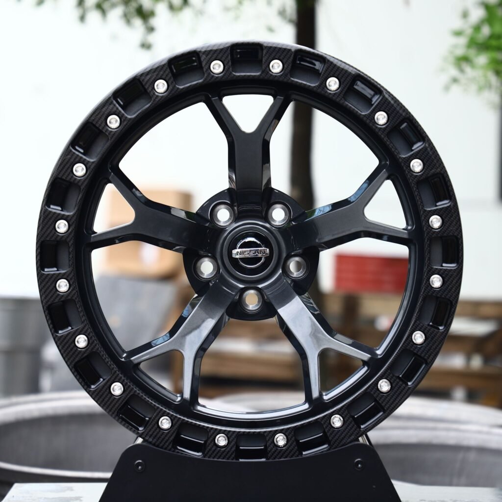 Nissan GT-R wheels – Gloss Black 5 Split-Spoke Beadlock (Nissan OEM-Style), front view