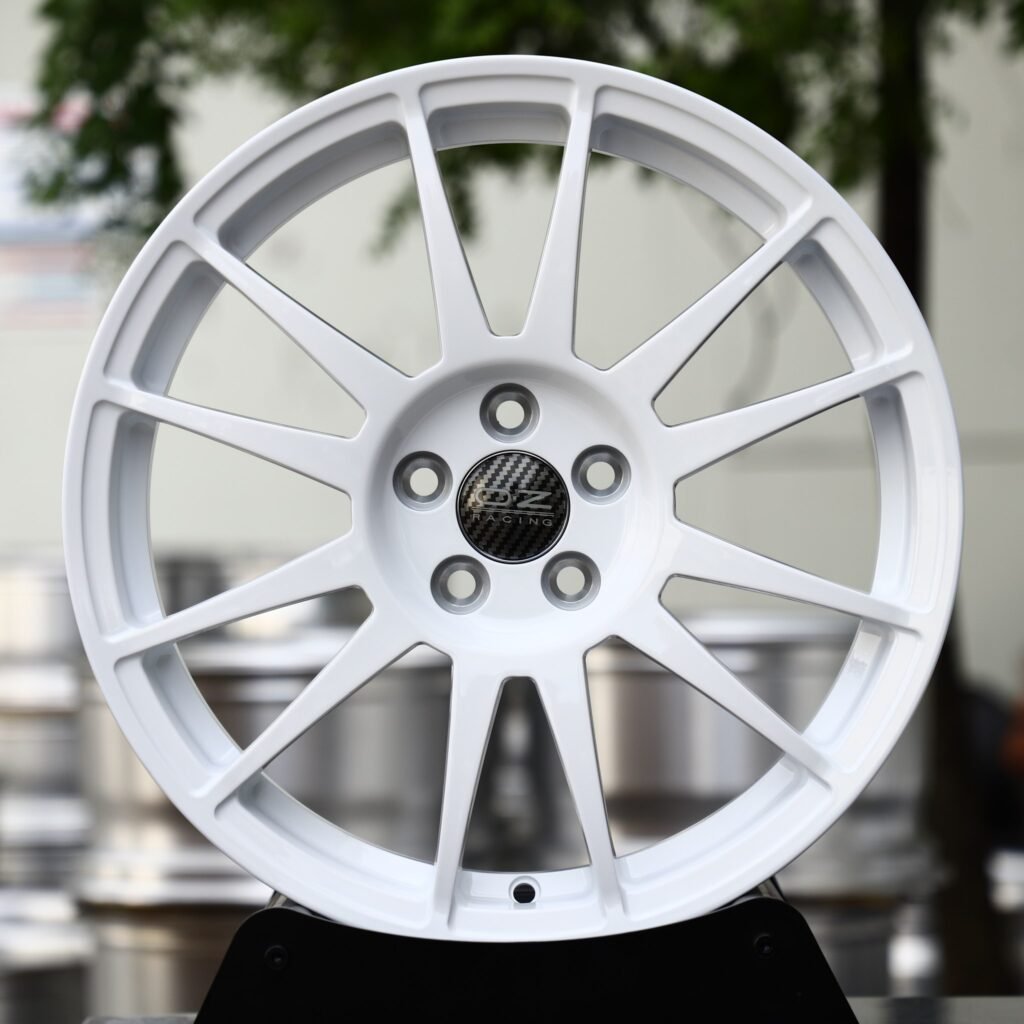 Mazda MX-5 wheels – Gloss White 15-Spoke (OZ Racing-Style), front view