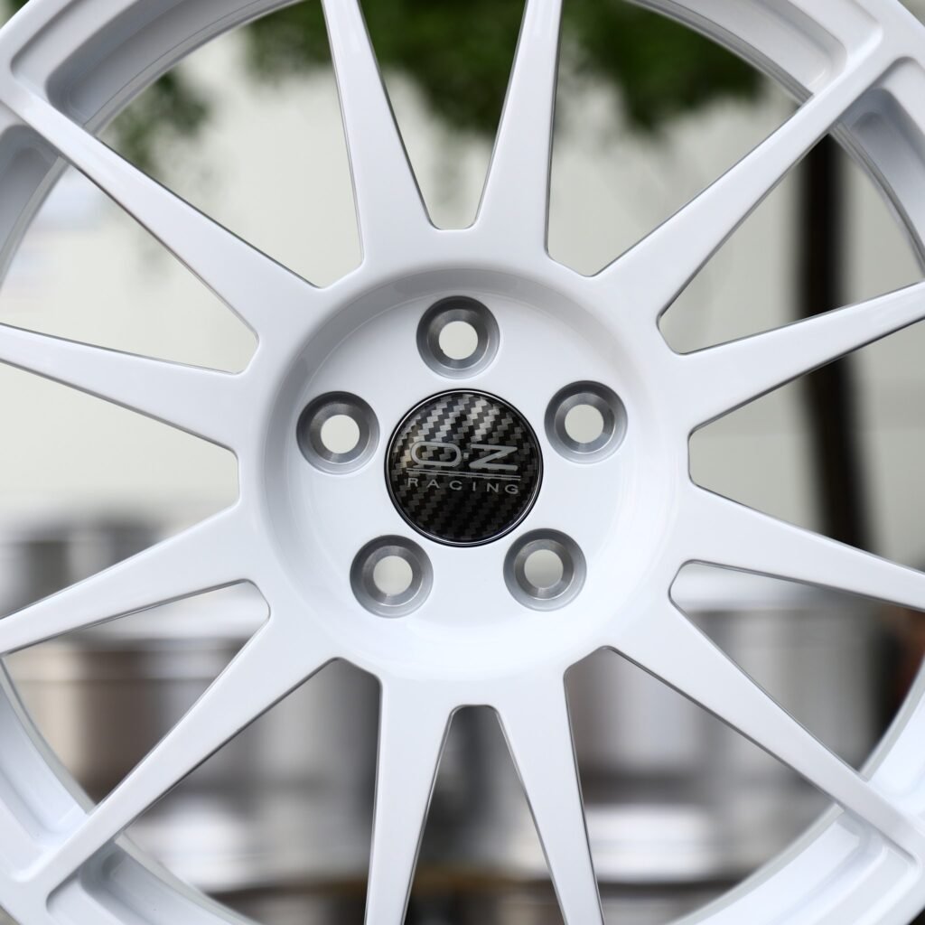 Mini Cooper R53 wheels – Gloss White 15-Spoke (OZ Racing-Style), lip and barrel detail