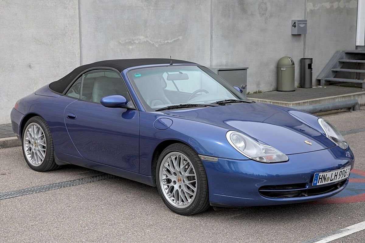 Blue Porsche 911 996 Carrera cabriolet with multi-spoke wheels on a 5x130 bolt pattern