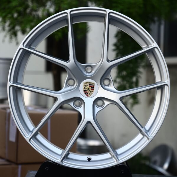 Porsche 911 wheels – Bright Silver 5 Y-Spoke Concave (Porsche OEM-Style), front view