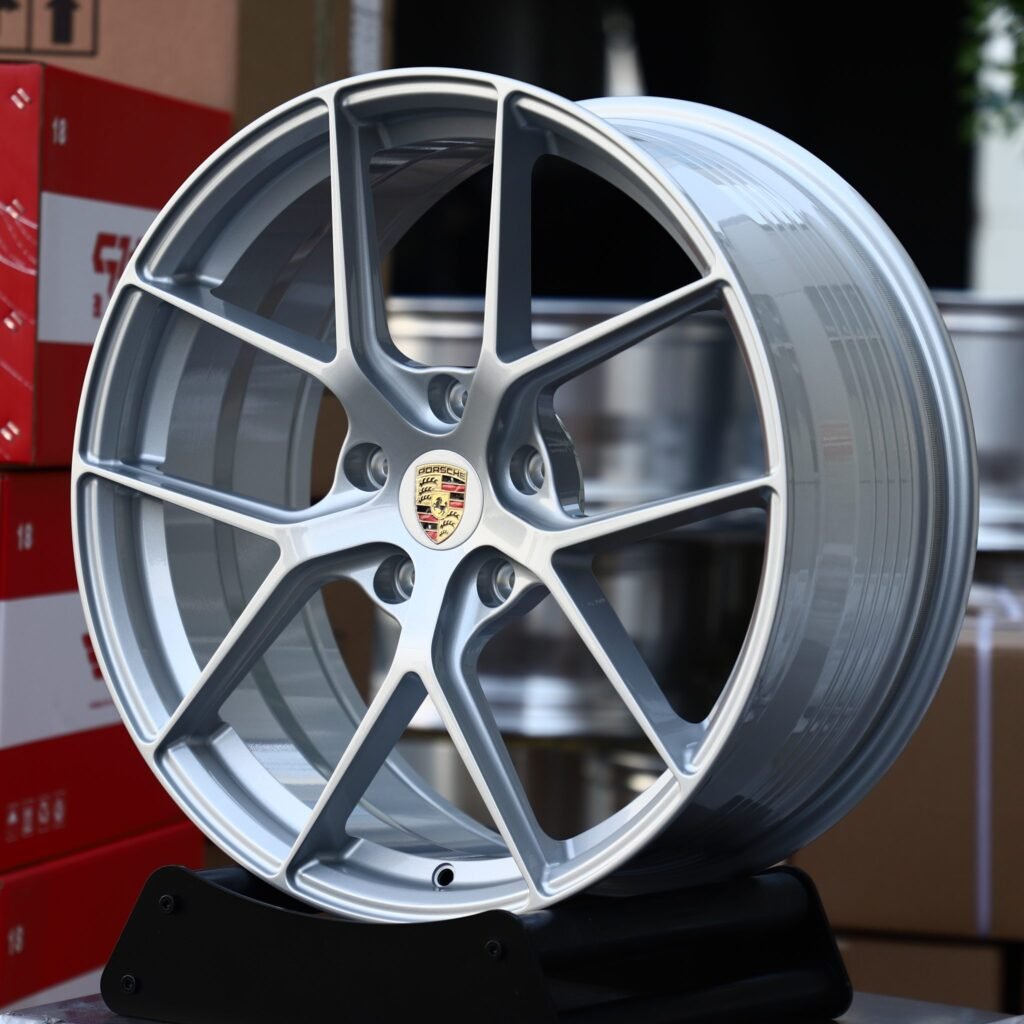 Porsche Panamera wheels – Bright Silver 5 Y-Spoke Concave (Porsche OEM-Style), angled view
