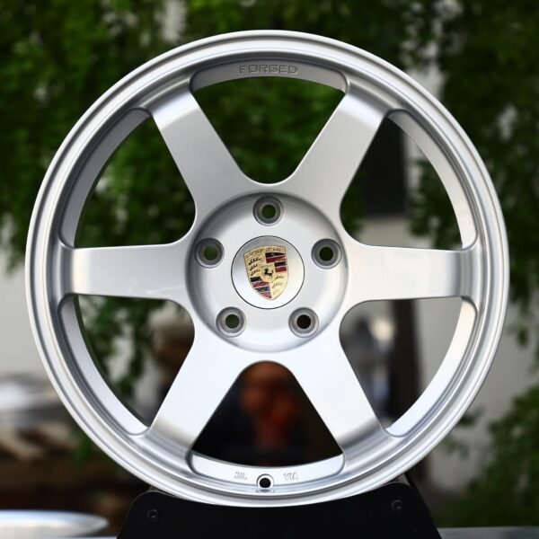 Porsche Cayenne wheels – Bright Silver 6-Spoke (Porsche OEM-Style), front view