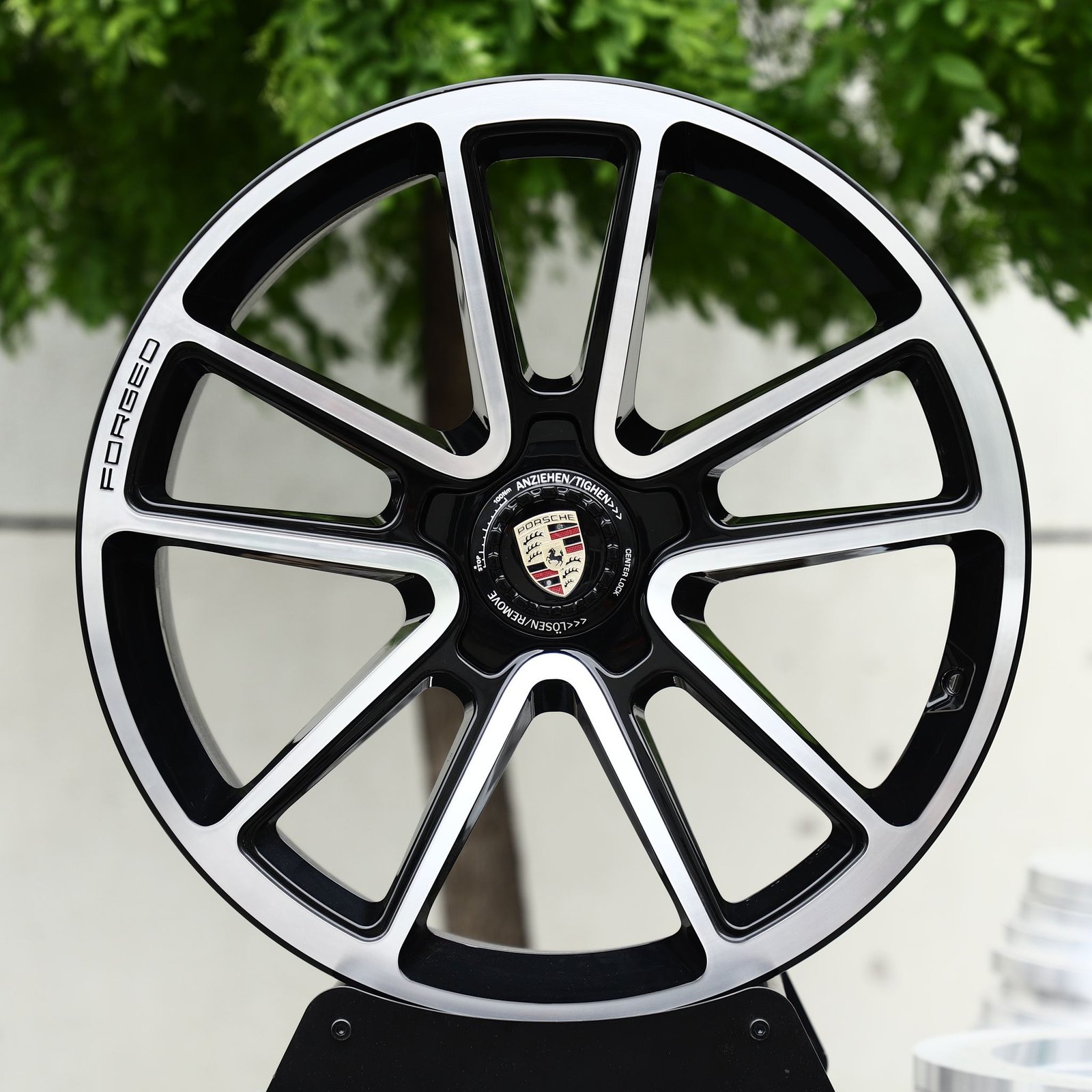 Porsche 911 wheels – Gloss Black Machined 5 Double-Spoke Center-Lock (Porsche OEM-Style), front view
