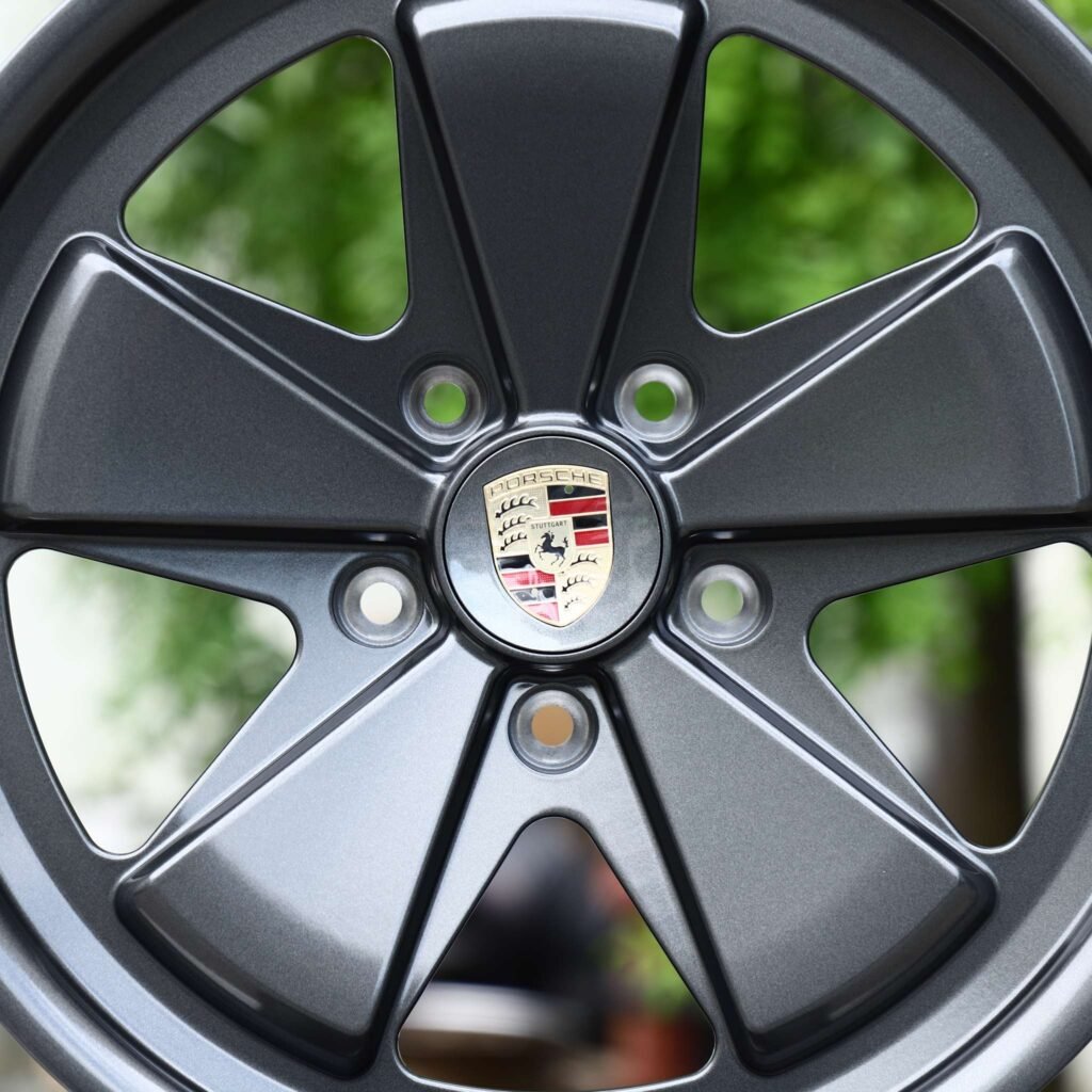 Porsche 911 wheels – Gunmetal 5-Spoke Petal (Porsche OEM-Style), lip and barrel detail