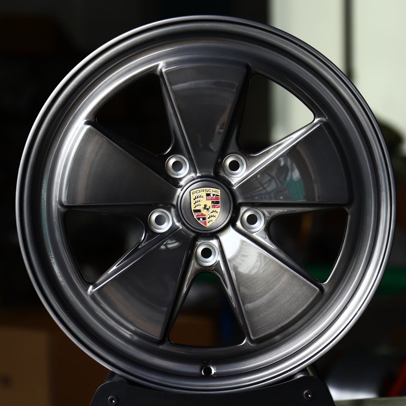 Porsche 911 wheels – Gunmetal Machined 5-Spoke (Porsche OEM-Style), front view