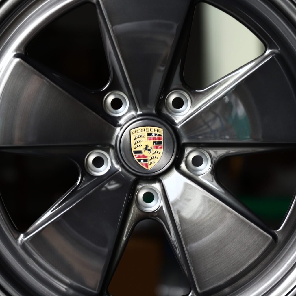 Porsche 911 wheels – Gunmetal Machined 5-Spoke (Porsche OEM-Style), lip and barrel detail