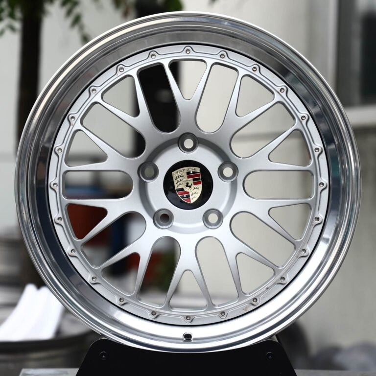 Porsche 911 wheels – Silver Cross-Spoke Mesh 2-Piece Polished Lip (Porsche OEM-Style), front view