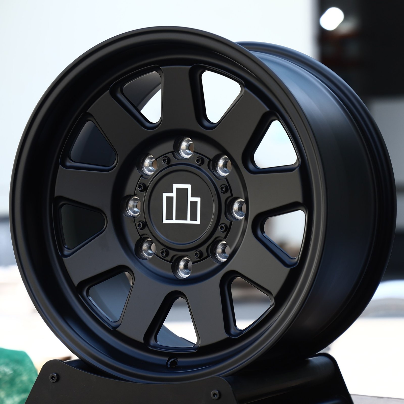 Ram 2500 wheels – Satin Black 9-Spoke, front view