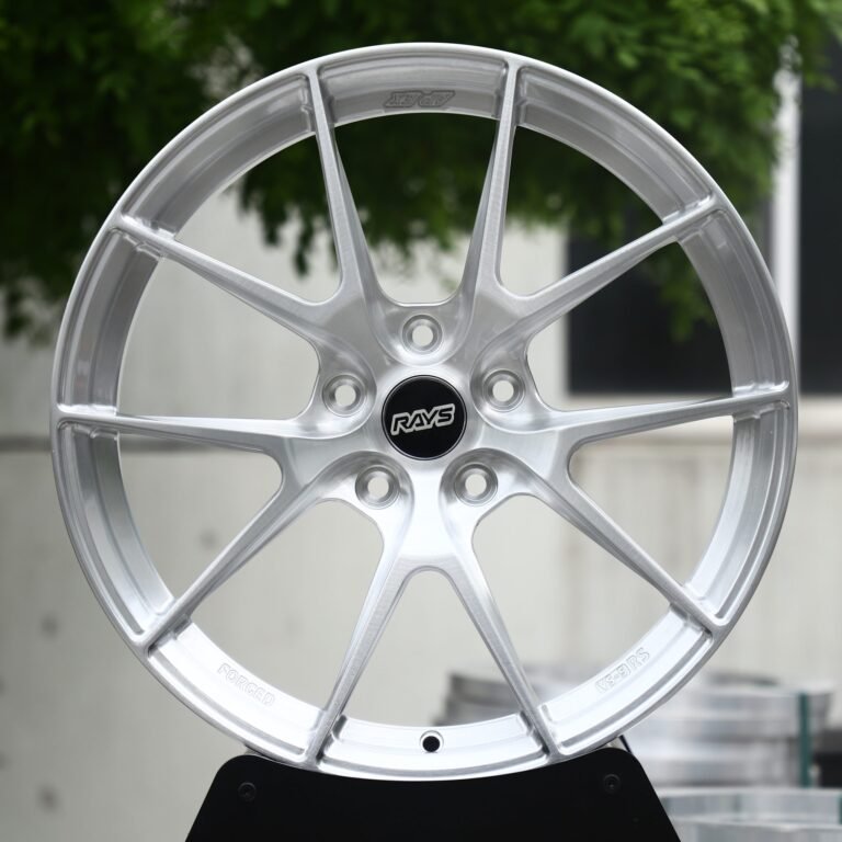 Nissan 370Z wheels – Brushed Silver 10-Spoke (Rays-Style), front view