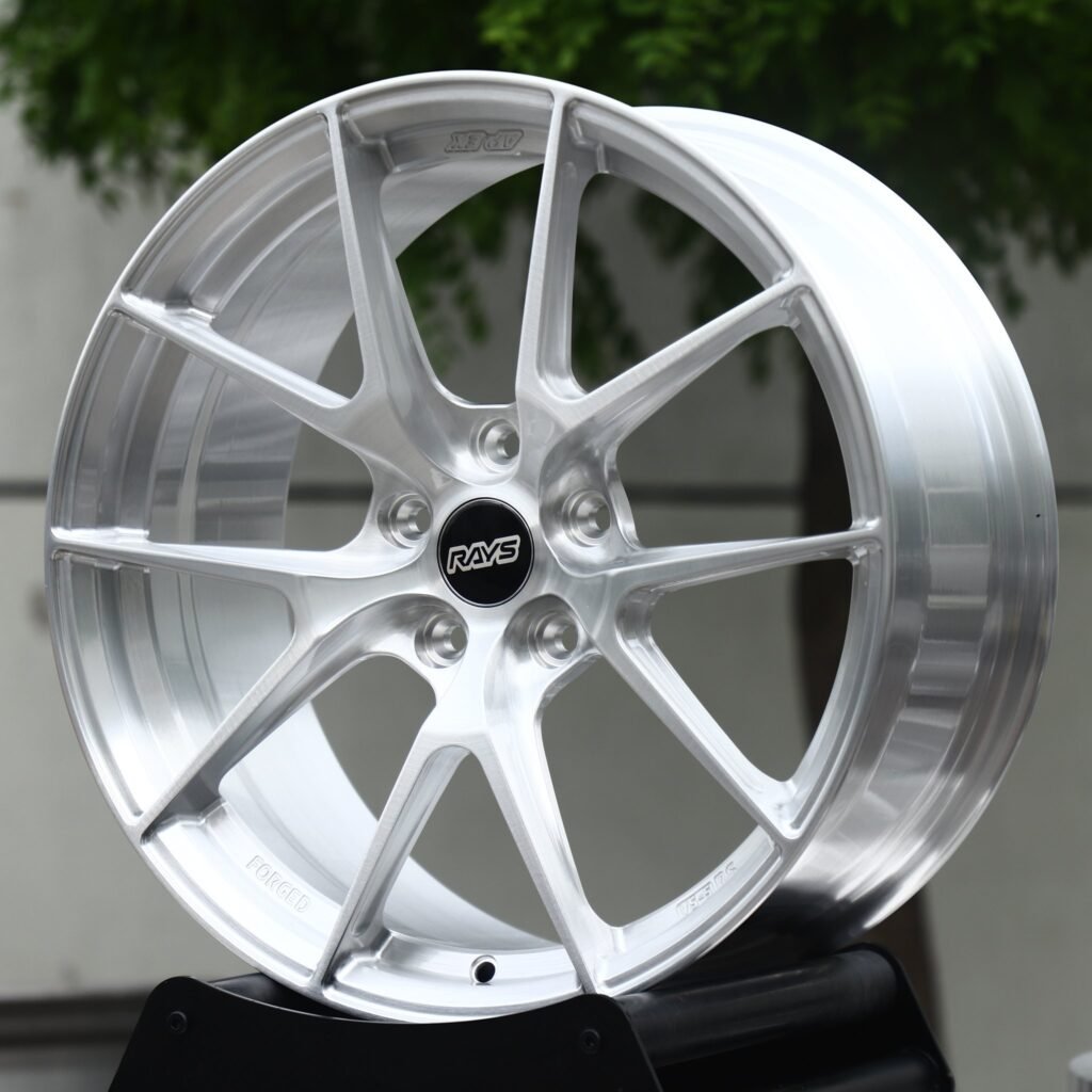 Infiniti Q50 wheels – Brushed Silver 10-Spoke (Rays-Style), angled view