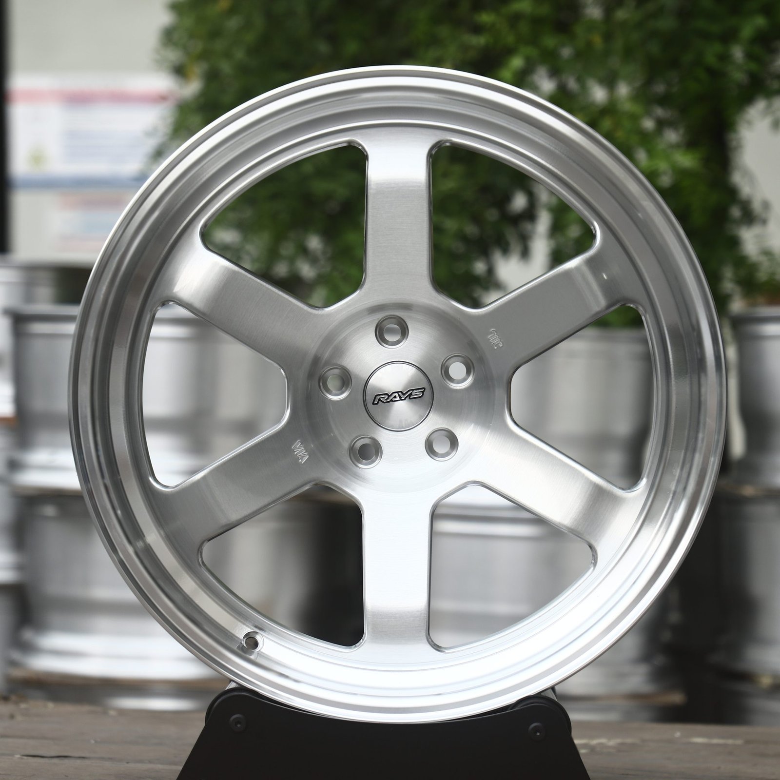 Audi S4 wheels – Brushed Silver 6-Spoke Polished Deep Lip (Rays-Style), front view