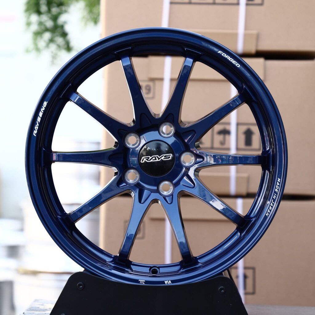 Honda Civic Type R wheels – Candy Blue 10-Spoke (Rays-Style), front view