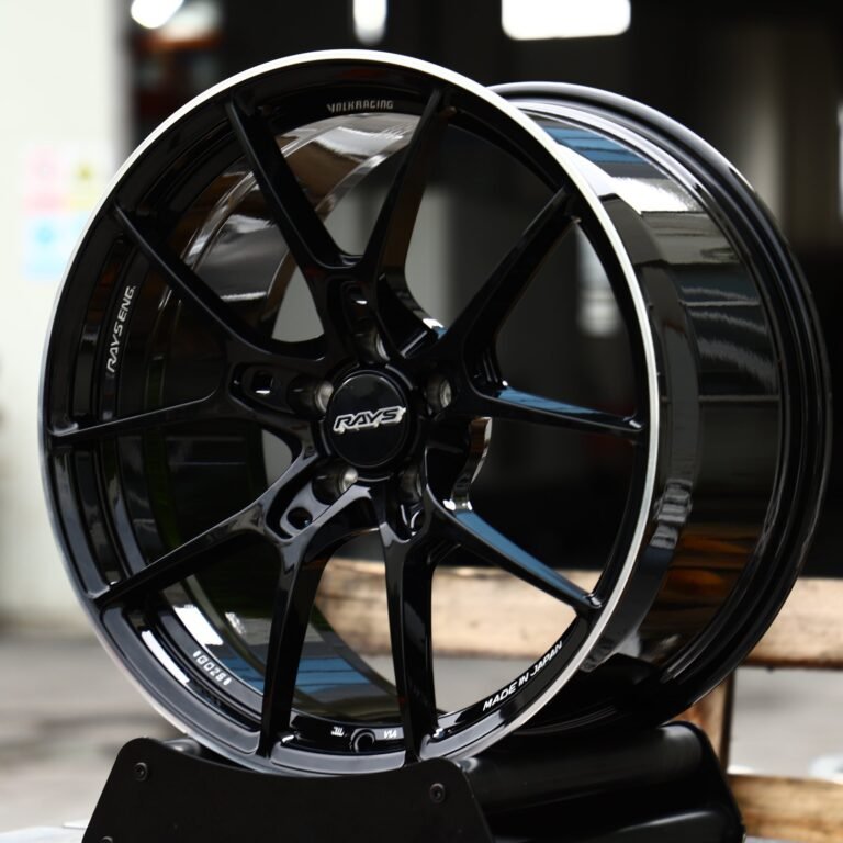 Lexus IS wheels – Gloss Black 10-Spoke Pinstripe Lip (Rays-Style), front view