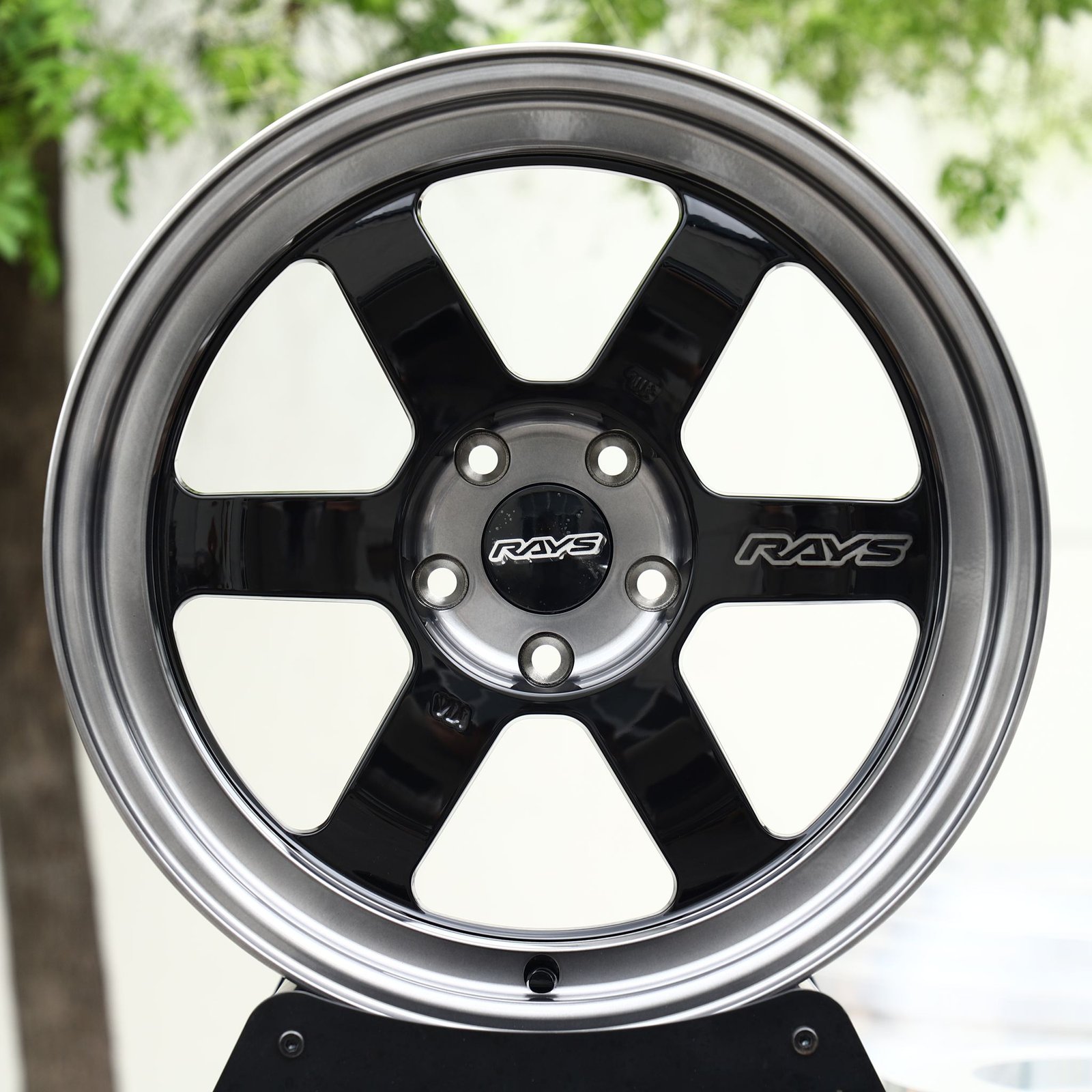 Mercedes S-Class wheels – Gloss Black 6-Spoke Gunmetal Lip (Rays-Style), front view