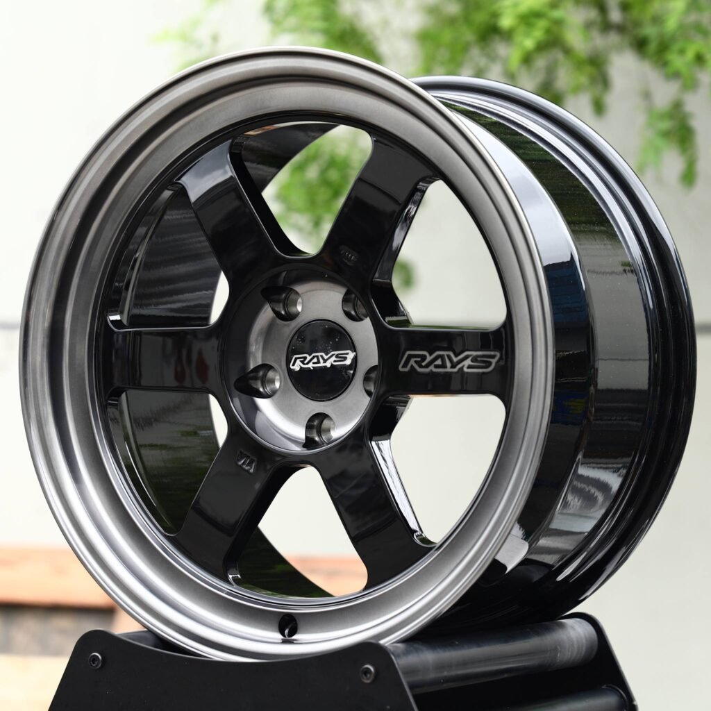 BMW 7 Series wheels – Gloss Black 6-Spoke Gunmetal Lip (Rays-Style), angled view