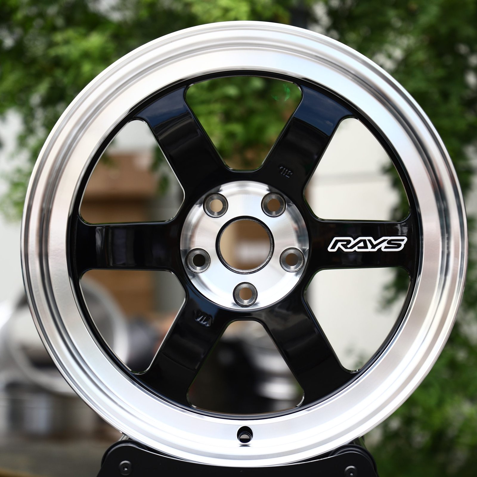 Porsche 911 wheels – Gloss Black 6-Spoke Polished Deep Lip (Rays-Style), front view