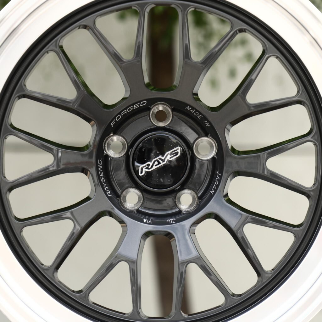 4x100 wheels – Gunmetal Mesh Polished Deep Lip (Rays-Style), side view