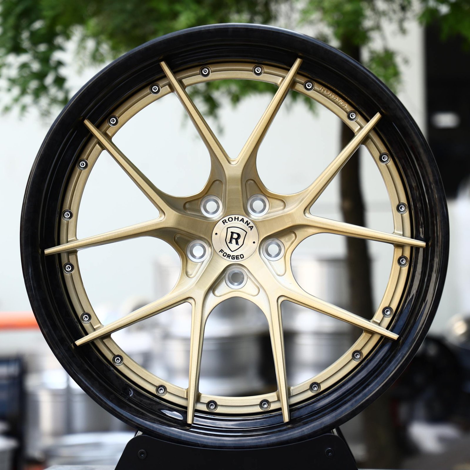 Porsche 911 wheels – Brushed Gold 10 Y-Spoke 2-Piece Gloss Black Lip (Rohana-Style), front view
