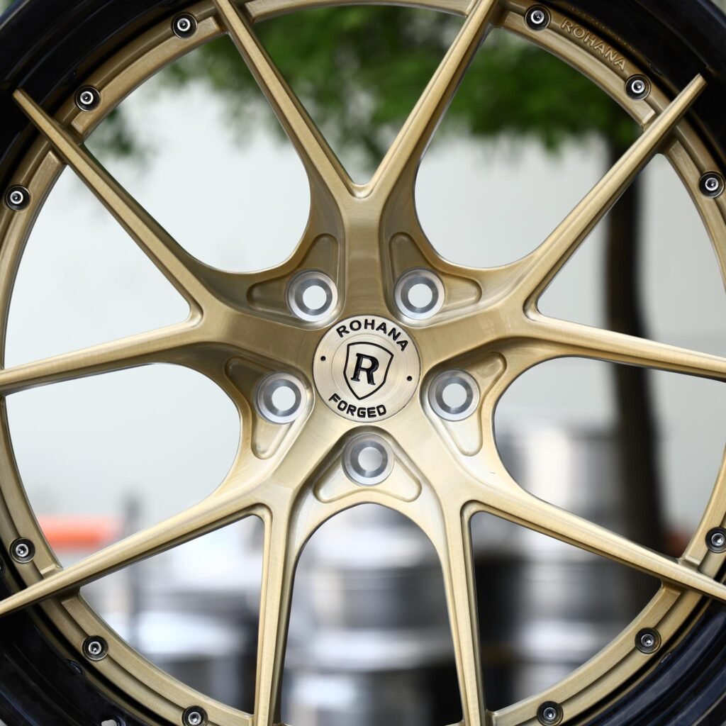 BMW M4 F82 wheels – Brushed Gold 10 Y-Spoke 2-Piece Gloss Black Lip (Rohana-Style), lip and barrel detail