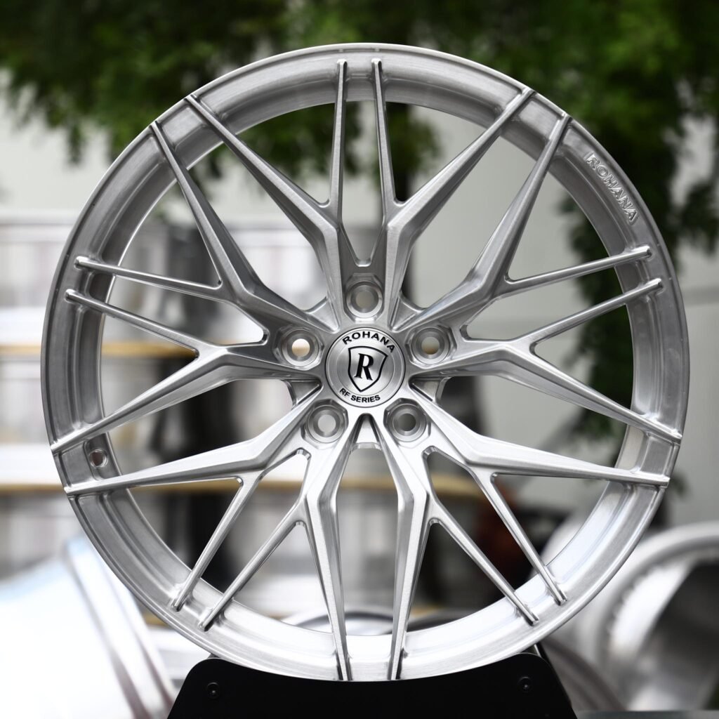 BMW M3 wheels – Brushed Silver Y-Spoke Mesh (Rohana-Style), front view