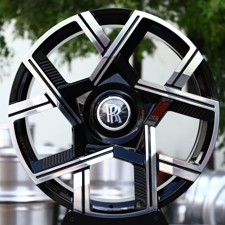Rolls-Royce Ghost wheels – Gloss Black Machined 5-Spoke Blade Directional (Rolls-Royce OEM-Style), front view
