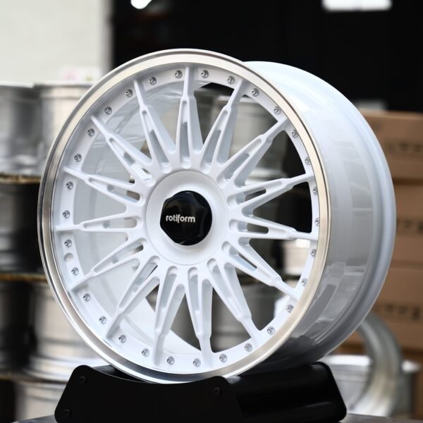Mercedes-Benz GLE wheels – Gloss White Multi-Spoke Riveted Polished Lip (Rotiform-Style), front view