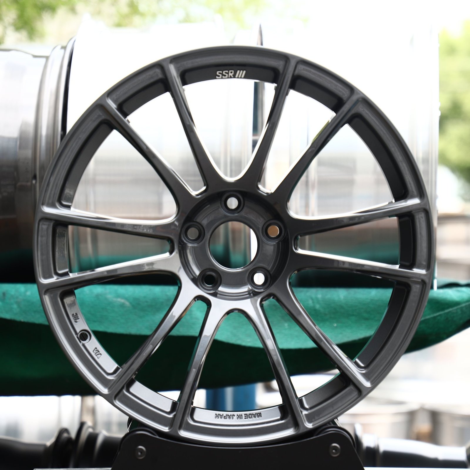 Toyota Supra wheels – Gunmetal 12-Spoke (SSR-Style), front view