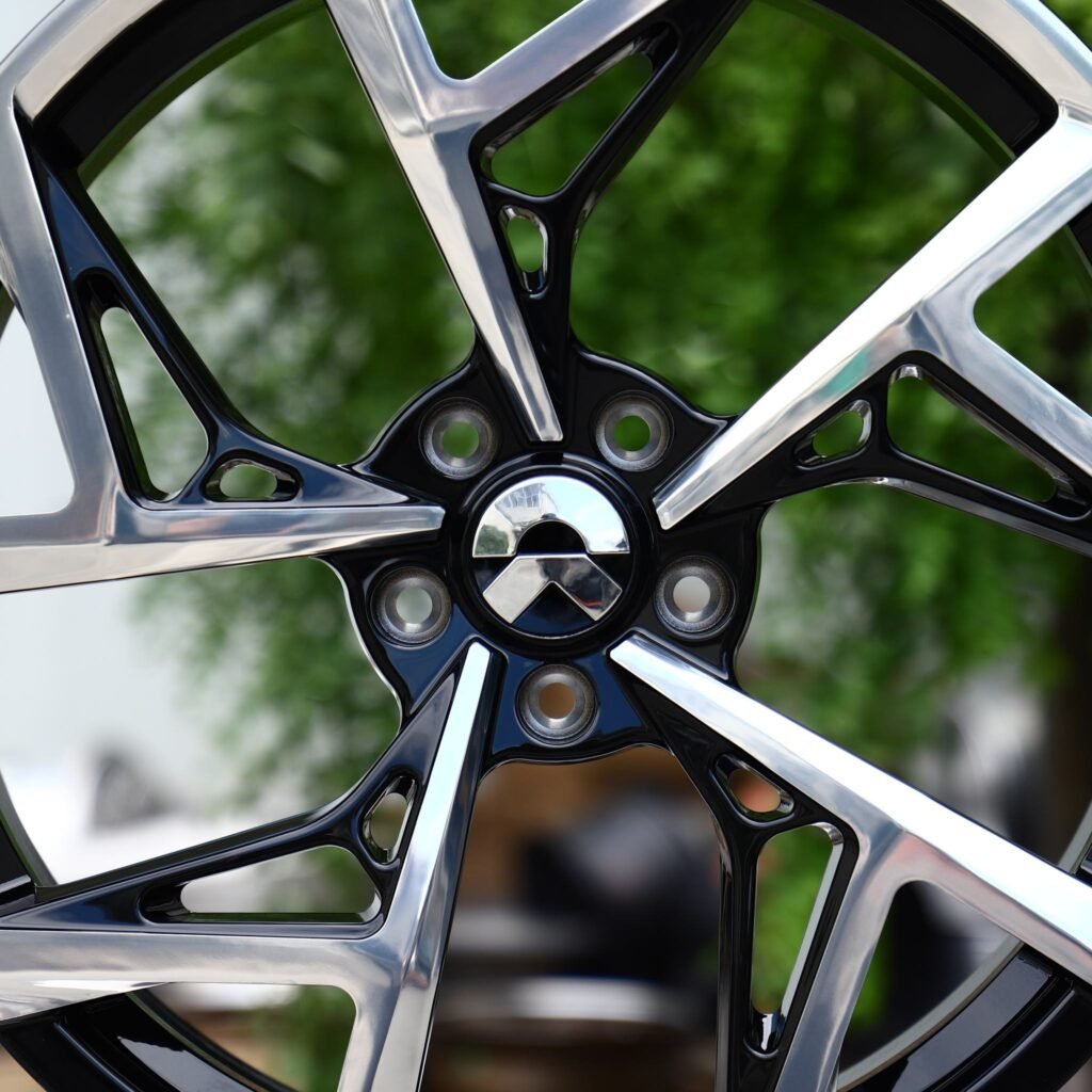 Tesla Model 3 wheels – Gloss Black Machined 5-Blade Directional, lip and barrel detail