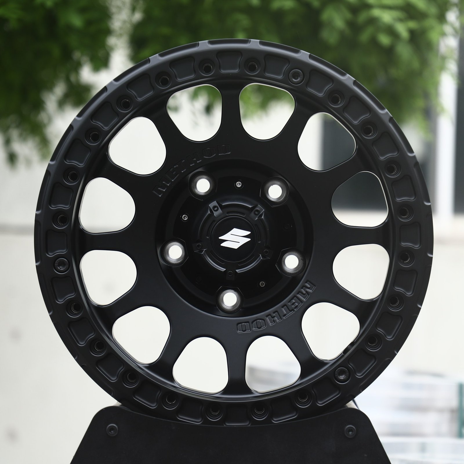 Suzuki Jimny wheels – Satin Black 12-Hole Beadlock (Suzuki OEM-Style), front view