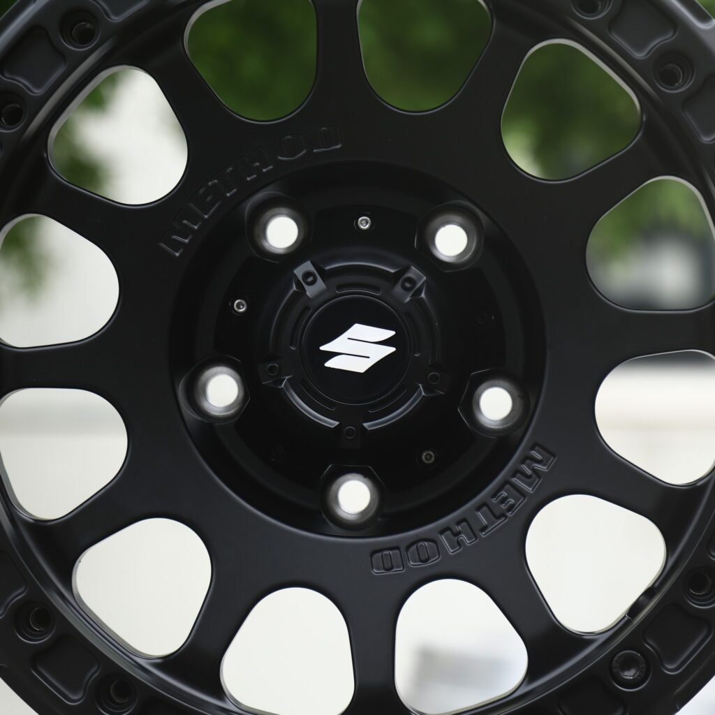 Suzuki Jimny wheels – Satin Black 12-Hole Beadlock (Suzuki OEM-Style), lip and barrel detail