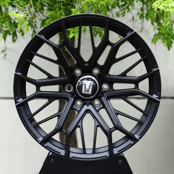 Tank 500 wheels – Matte Black Mesh (Tank OEM-Style), front view