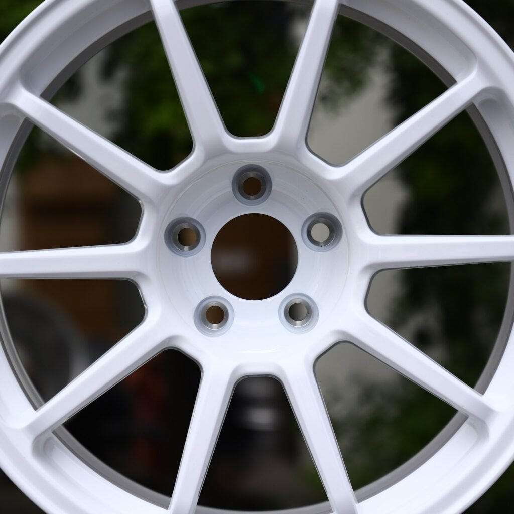 Ford Mustang S550 wheels – Gloss White 10-Spoke, lip and barrel detail