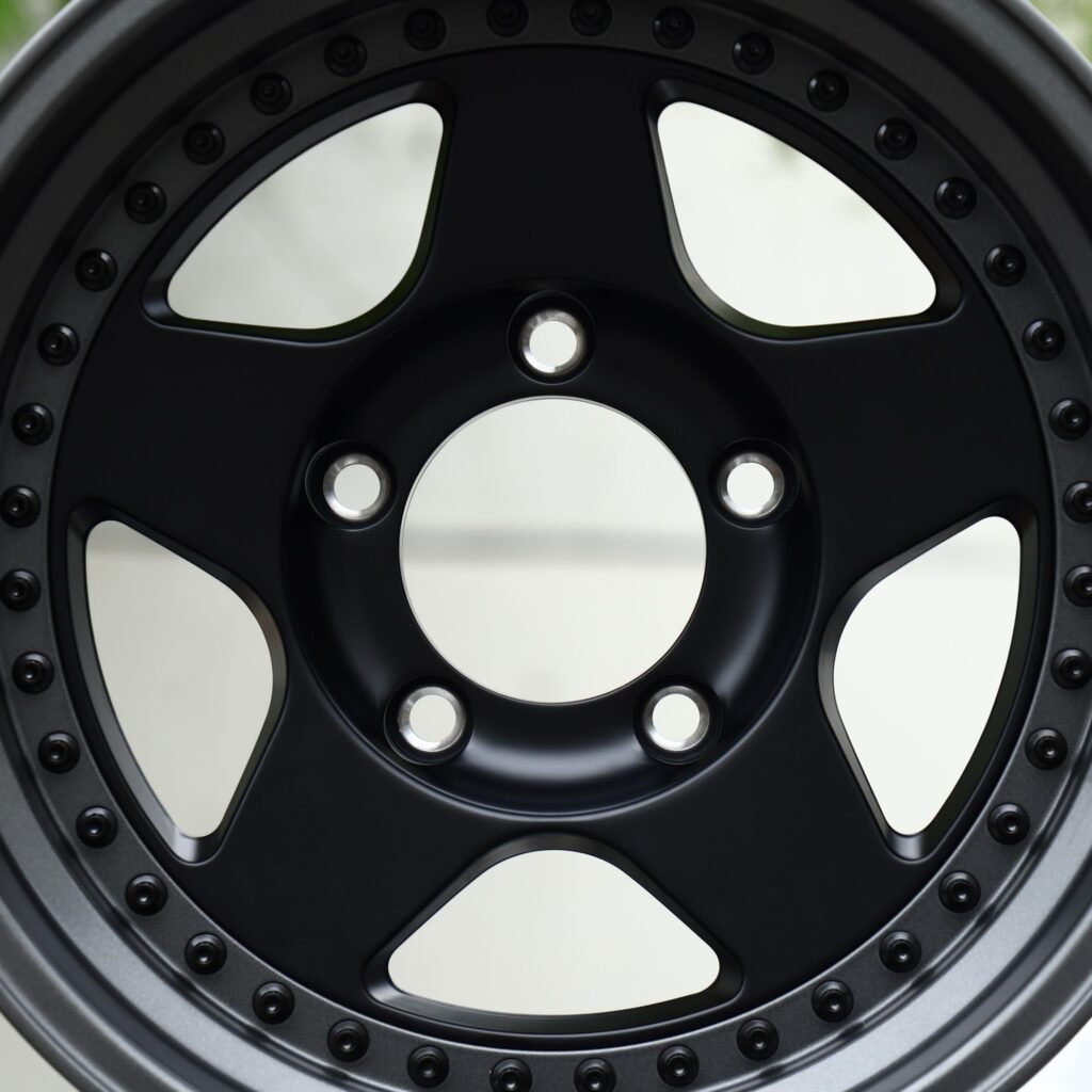 Ford Mustang S550 wheels – 2-Piece Satin Black 5-Spoke Riveted Gunmetal Lip, lip and barrel detail