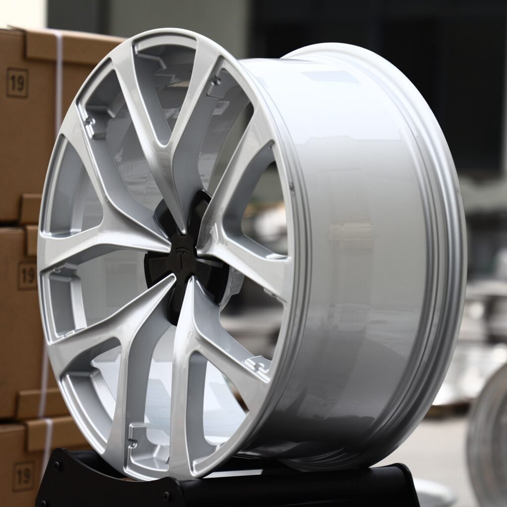 Tesla Model Y wheels – Matte Silver 5 Y-Spoke Aero Centre (Tesla OEM-Style), angled view