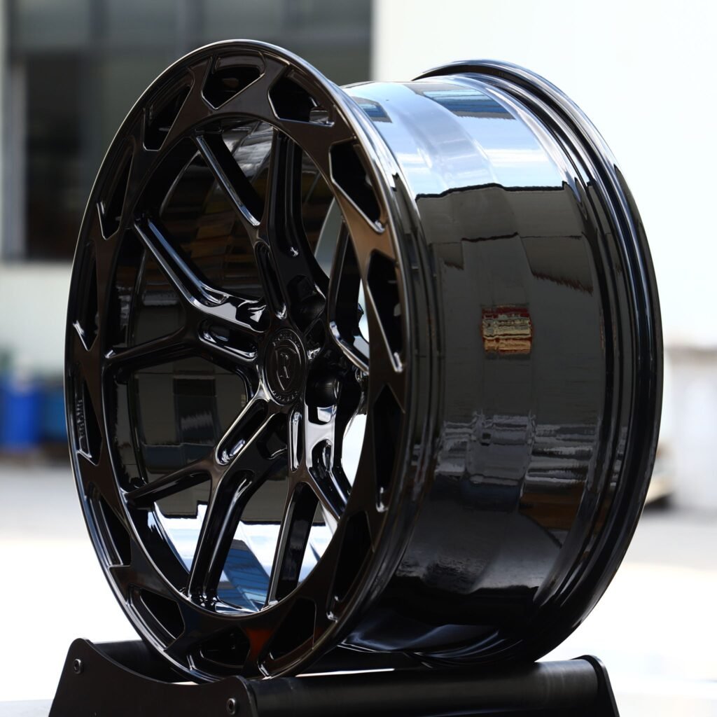 5x114.3 wheels – Gloss Black Split-Spoke Windowed, side view