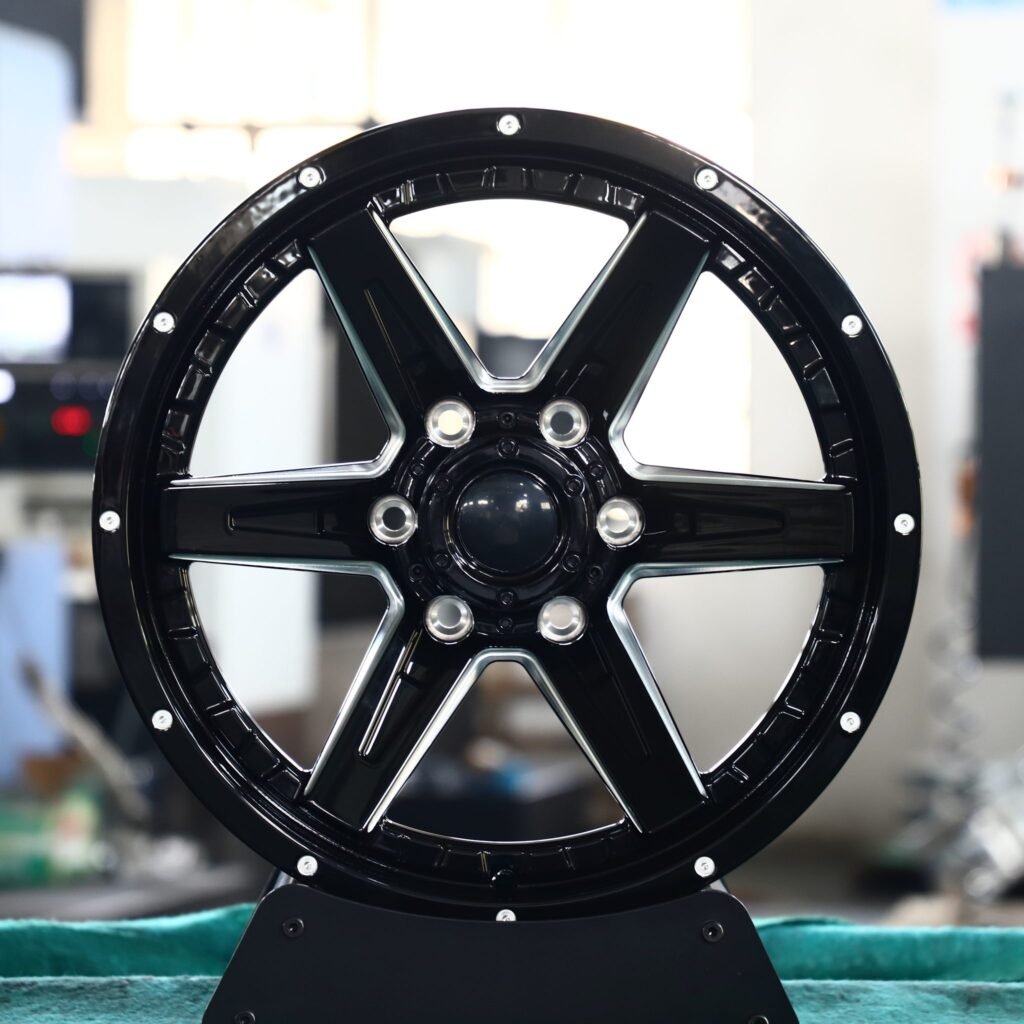 Toyota Land Cruiser wheels – Gloss Black 6-Spoke, front view