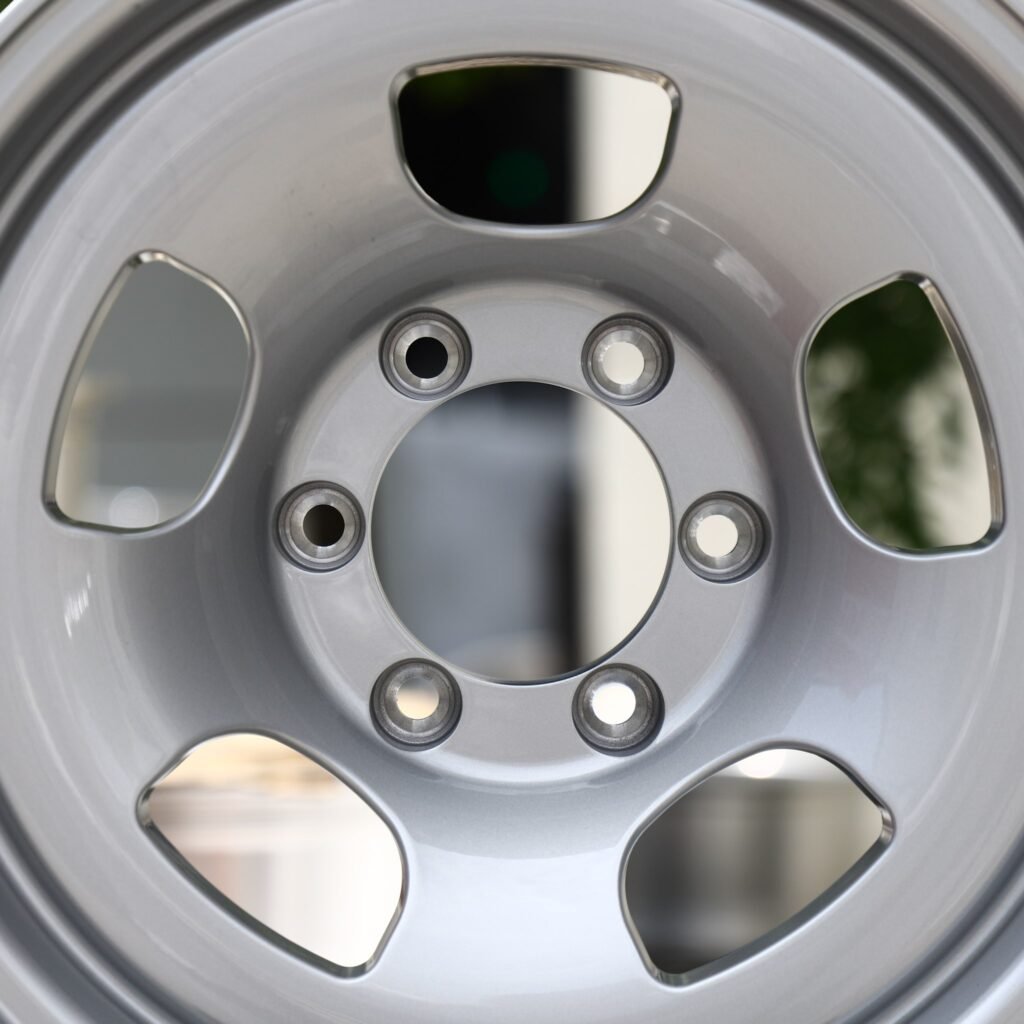 Toyota Tacoma wheels – Bright Silver 4-Slot Dish, lip and barrel detail