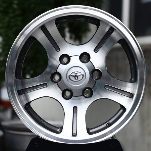 Toyota 4Runner wheels – Black / Machined 5 Split-Spoke (Toyota OEM-Style), front view