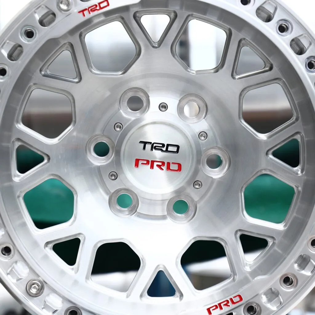 Toyota Tundra wheels – PRO Machined Y-Spoke Bolted Ring Beadlock (TRD-Style), lip and barrel detail