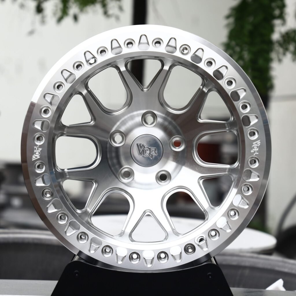 Ford Mustang wheels – Brushed Silver Multi-Spoke Beadlock (VCR-Style), front view