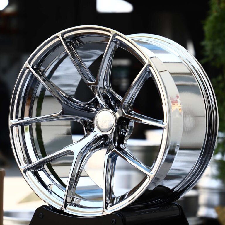 Volkswagen Golf GTI wheels – Chrome 5 Split Y-Spoke Concave, front view