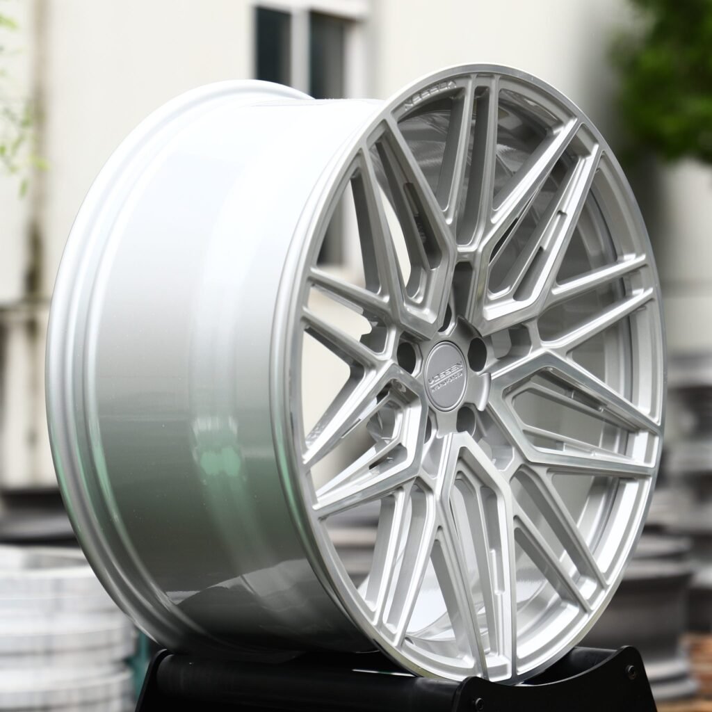 Hyundai Genesis wheels – Bright Silver Y-Spoke Mesh (Vossen-Style), angled view