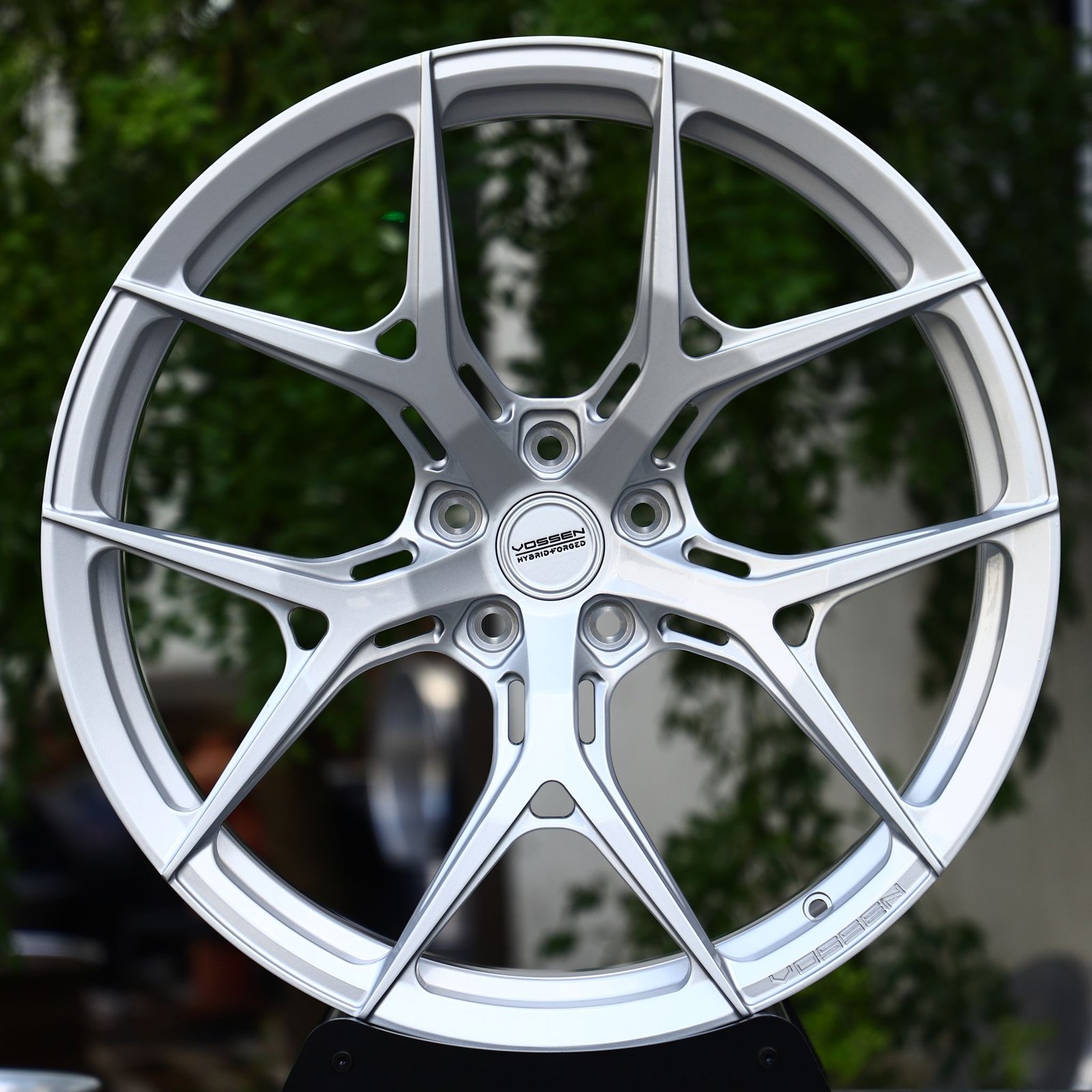 Honda Civic wheels – Brushed Silver 5 Y-Spoke (Vossen-Style), front view