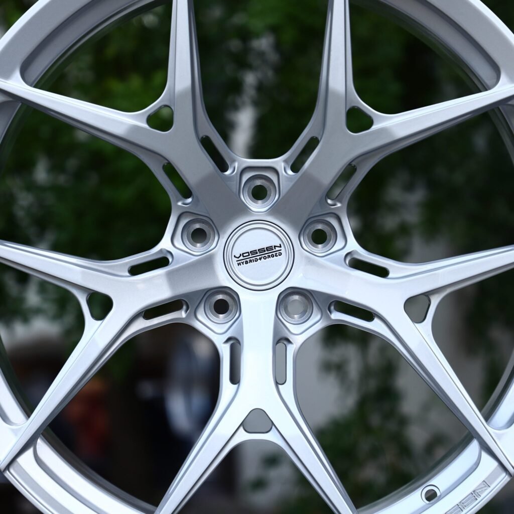 Tesla Model 3 wheels – Brushed Silver 5 Y-Spoke (Vossen-Style), lip and barrel detail