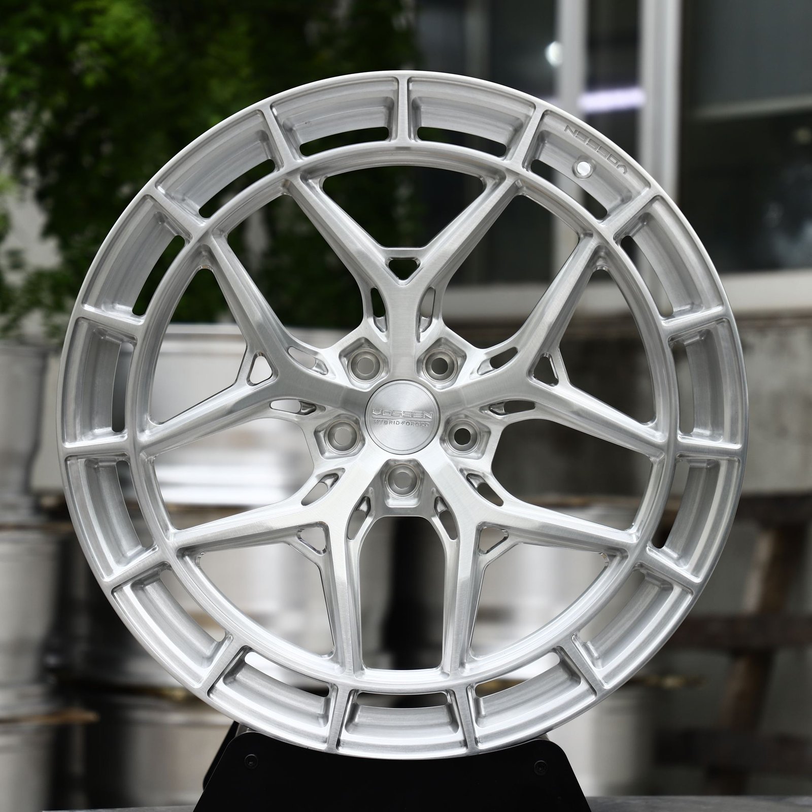 Lexus LS wheels – Brushed Silver Split Y-Spoke Double Ring (Vossen-Style), front view
